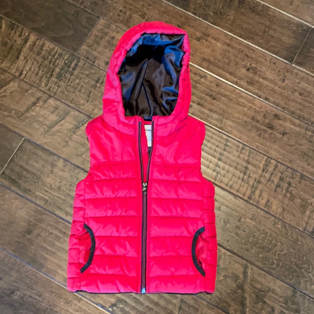 Red Puffer vest with hood sz 5 Christmas Program Church